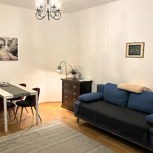 Apartment Casa Nostra - Ruhige Stadtwohnung Mit Balkon, Wien