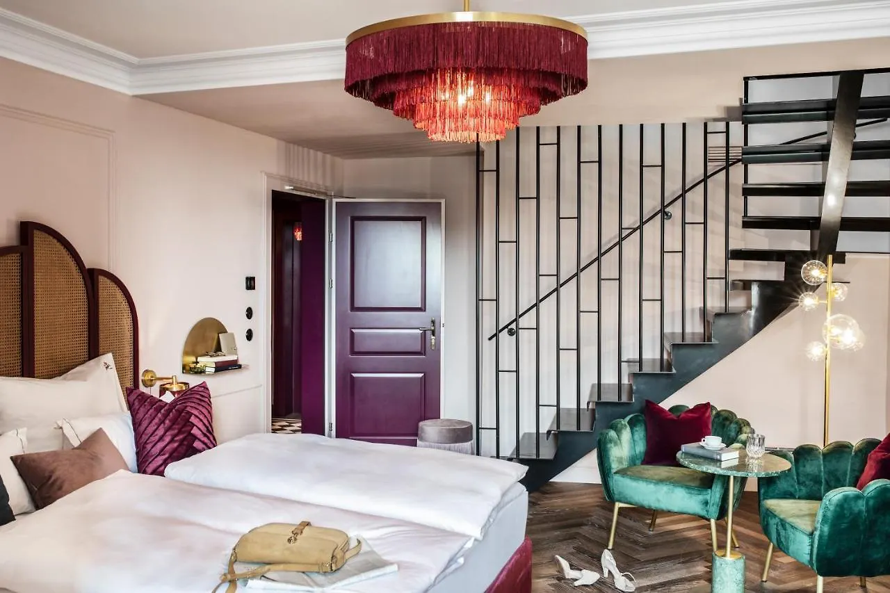 Hotel Josefine Viyana