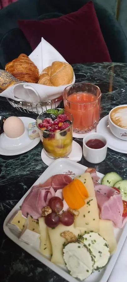Hotel Josefine Vienne 4*,